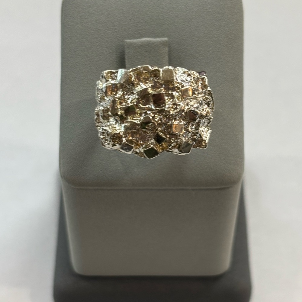 Elegant sterling silver nugget men ring